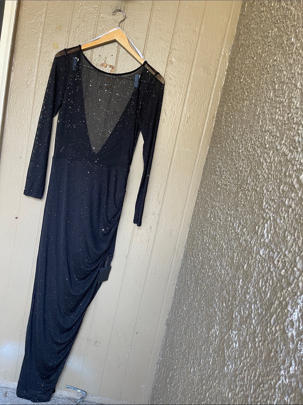 Lulu’s Sparkle Long Sleeve Ruched V-Back Evening Dress in Black Size L